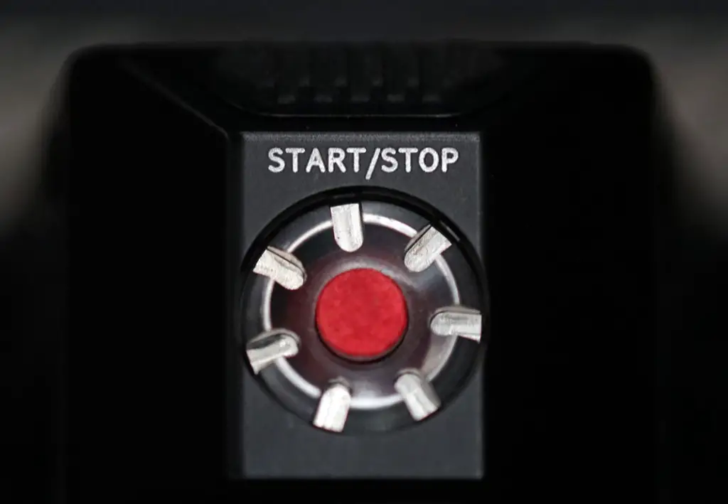 Red Weapon Start Stop