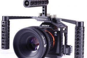 LockCircle Introduces BoomBooster Grip Handles for Their Sony A7s/GH4 BirdCage
