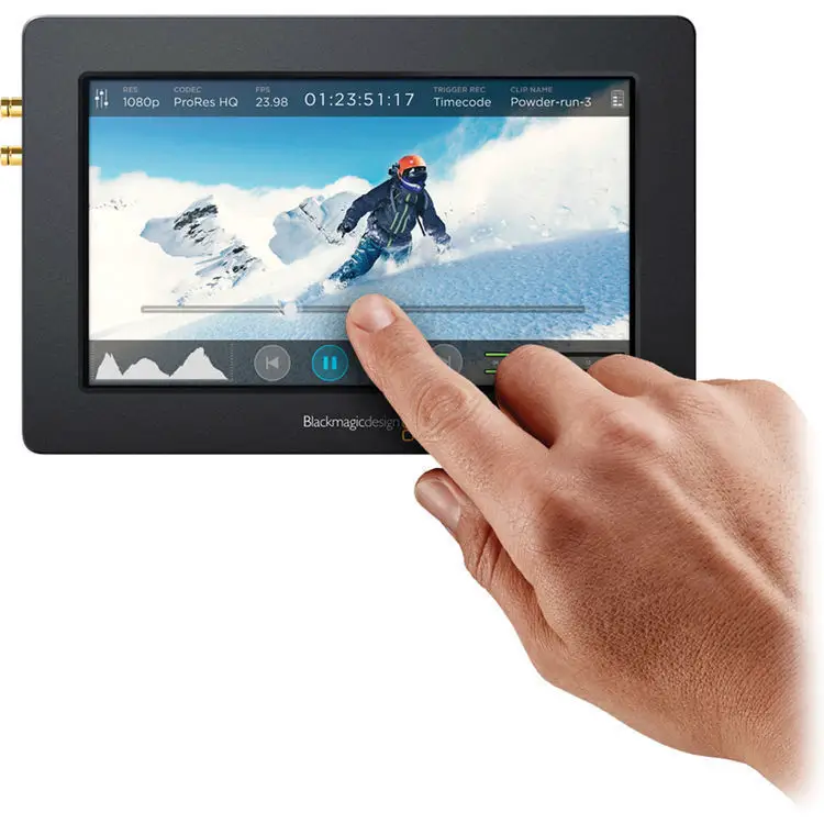 Blackmagic video assist 5-inch monitor