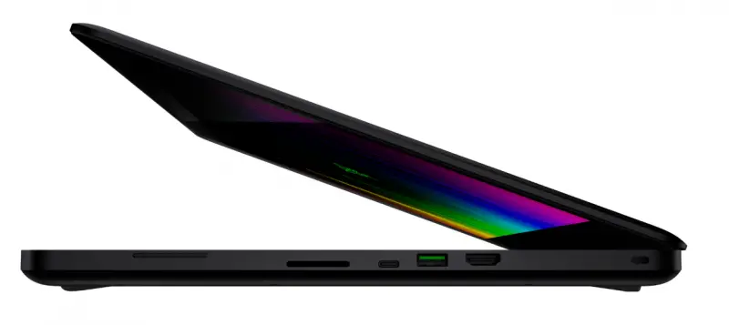 Razer Blade Pro Side HDMI 2.0 USB-C ports