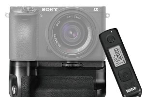 New Meike MK-A6500 Pro Battery Grip with Remote Control for Your Sony A6500