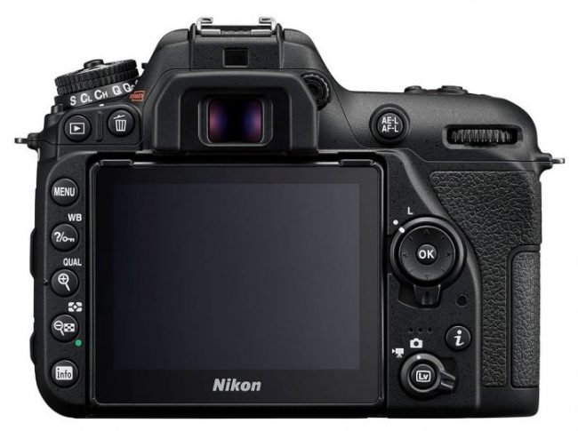 Nikon D7500 rear touchscreen