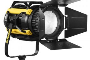 New Ikan Stryder SB200 Portable Fresnel LED