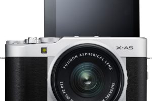 Fujifilm X-A5 Brings Phase Detect AF and 4K Burst to the Affordable X-A Series