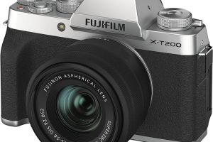 Fujifilm X-T200 Brings 4K Video Up to 30fps and Digital Stabilization for $699