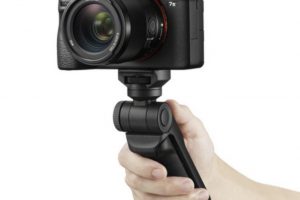 Meet the Sony GP-VPT2BT – a Wireless Shooting Grip for Your Sony Mirrorless Camera