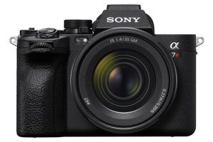 Is the Sony a7R V a Viable Option for Shooting Video?