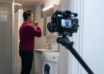 Here’s an Easy Way to Film Yourself with Camera Movement