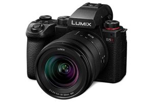 Closer Look at the Panasonic S5 IIX