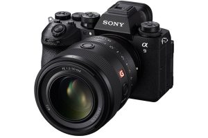 Sony and Nikon Fans Can Save Up To $800 On Black Friday