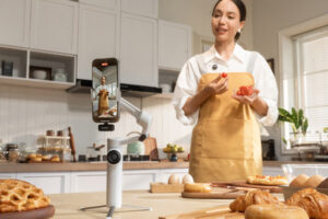 Insta360 Launches Flow 2 Gimbal with One Tap NFC Connectivity